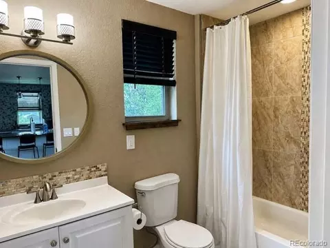 Bath - 7988 Wisdom Ct, Frederick, CO 80530 photo 6 of 6