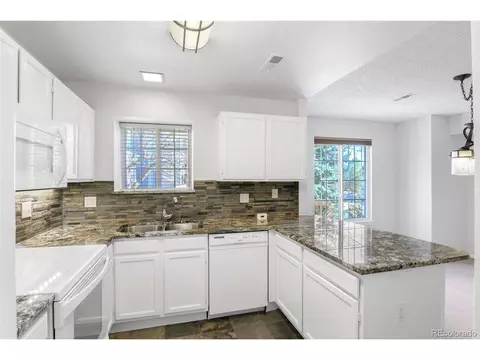 3931 S Carson St #D, Aurora, CO 80014 photo 5