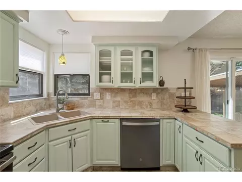 15098 E Wagontrail Dr, Aurora, CO 80015 photo 9
