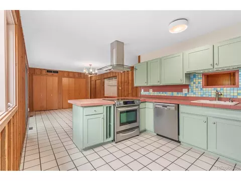 Kitchen - 5161 Laurel Ave, Boulder, CO 80303 photo 2 of 4