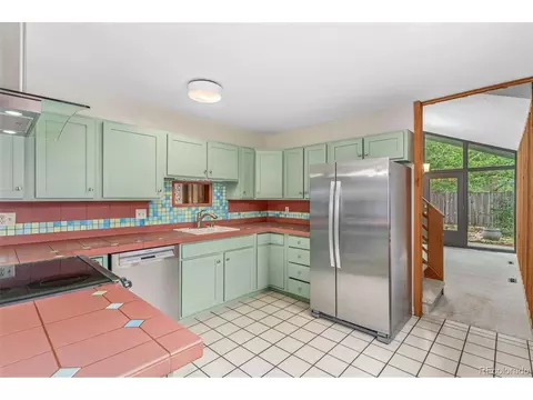 Kitchen - 5161 Laurel Ave, Boulder, CO 80303 photo 1 of 4