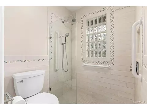 Bath - 5161 Laurel Ave, Boulder, CO 80303 photo 5 of 5