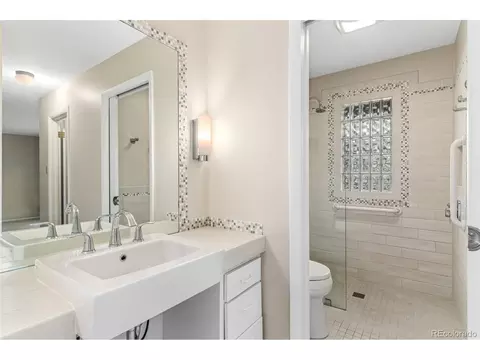 Bath - 5161 Laurel Ave, Boulder, CO 80303 photo 3 of 5