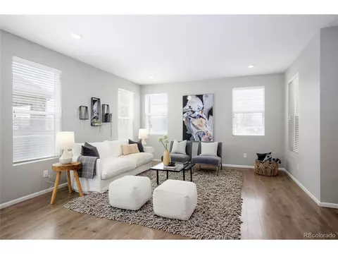 10219 E 25th Dr, Aurora, CO 80010 photo 3