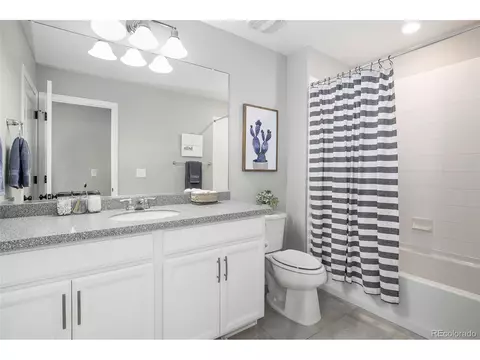 10219 E 25th Dr, Aurora, CO 80010 photo 24