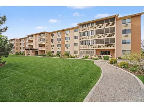300 S Clinton St #8C, Denver, CO 80247
