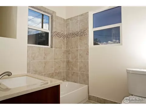 818 7th St, Berthoud, CO 80513 photo 4