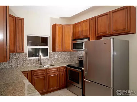 818 7th St, Berthoud, CO 80513 photo 2