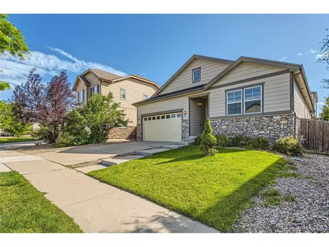 25266 E Lake Dr, Aurora, CO 80016 photo 2