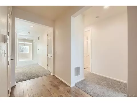 25266 E Lake Dr, Aurora, CO 80016 photo 4