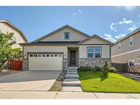 25266 E Lake Dr, Aurora, CO 80016