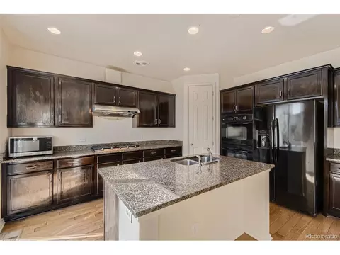 25266 E Lake Dr, Aurora, CO 80016 photo 10