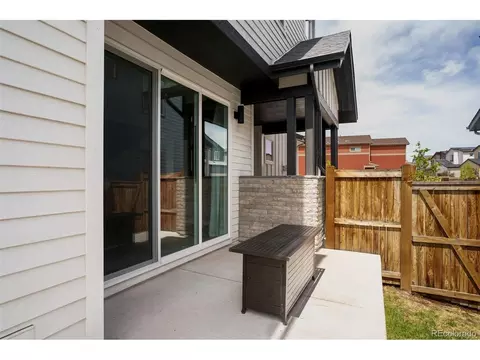 Exterior - 10350 E 62nd Pl, Denver, CO 80238 photo 4 of 6