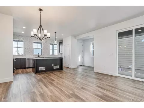 21668 E 61st Dr, Aurora, CO 80019 photo 5