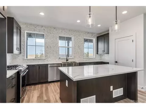 21668 E 61st Dr, Aurora, CO 80019 photo 1
