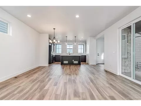 21668 E 61st Dr, Aurora, CO 80019 photo 4