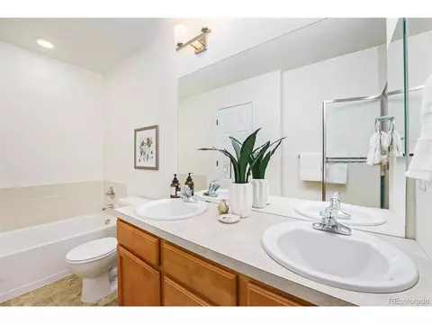 Bath - 8381 E 29th Ave, Denver, CO 80238 photo 3 of 4