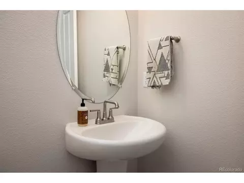 5124 Queen Ct, Arvada, CO 80002 photo 11