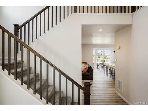 5124 Queen Ct, Arvada, CO 80002 photo 2