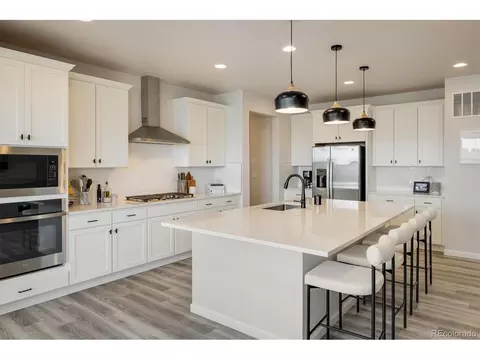5124 Queen Ct, Arvada, CO 80002 photo 4