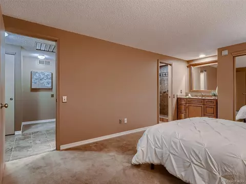 8602 E Amherst Dr #C, Denver, CO 80231 photo 16