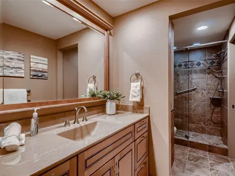 8602 E Amherst Dr #C, Denver, CO 80231 photo 17
