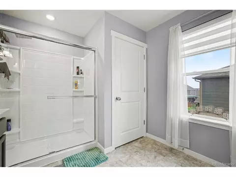 Bath - 1244 Lily Mountain Rd, Windsor, CO 80550 photo 3 of 4