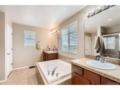 25202 E 2nd Pl, Aurora, CO 80018 photo 22