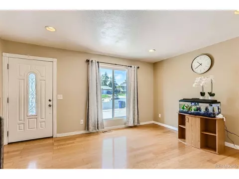 15637 E Atlantic Pl, Aurora, CO 80013 photo 2