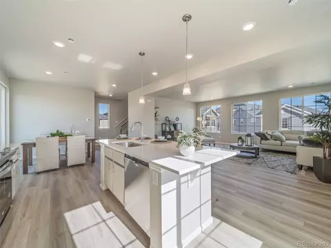 21943 E 38th Pl, Aurora, CO 80019 photo 11