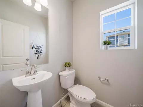 21943 E 38th Pl, Aurora, CO 80019 photo 14