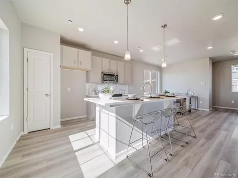 21943 E 38th Pl, Aurora, CO 80019 photo 8