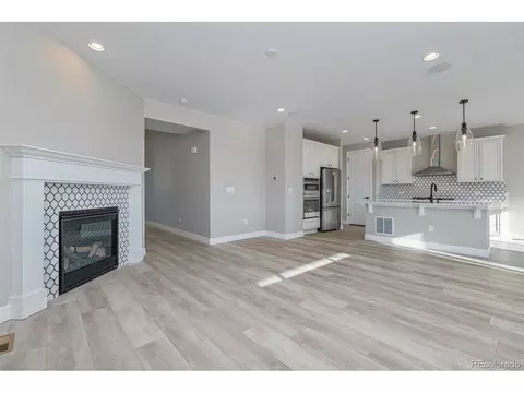 21016 E Radcliff Pl, Aurora, CO 80013 photo 6