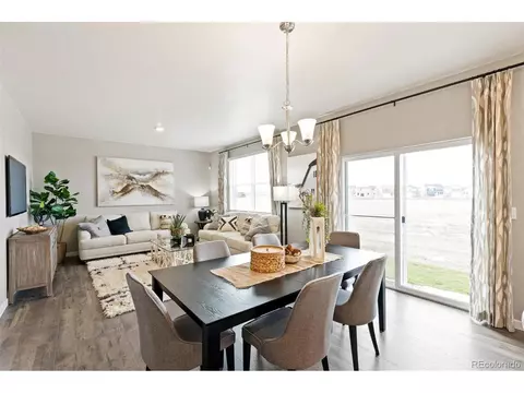 27516 E Byers Pl, Aurora, CO 80018 photo 6