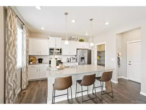 27516 E Byers Pl, Aurora, CO 80018 photo 10