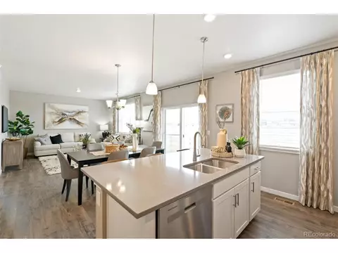 27516 E Byers Pl, Aurora, CO 80018 photo 11