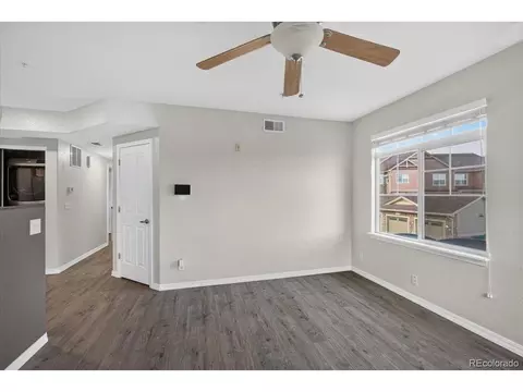 Living - 23525 E Platte Dr #10E, Aurora, CO 80016 photo 6 of 7
