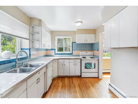910 S Harrison St, Denver, CO 80209 photo 8