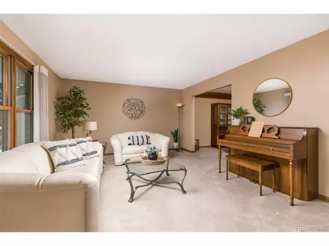 17523 E Dickenson Pl, Aurora, CO 80013 photo 4