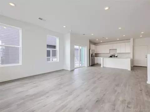 735 Aspen Ave, Bennett, CO 80102 photo 6