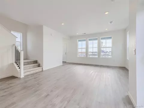 735 Aspen Ave, Bennett, CO 80102 photo 9
