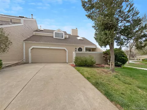 112 S Fraser Cir, Aurora, CO 80012