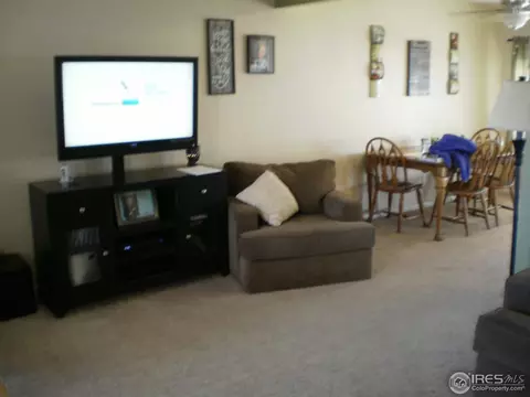 4851 Jasper St, Denver, CO 80239 photo 5