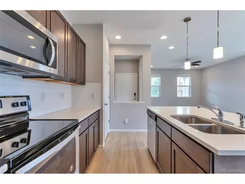 15892 Warner Dr, Denver, CO 80239 photo 5