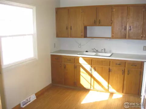 379 Delaware St, Sterling, CO 80751 photo 7