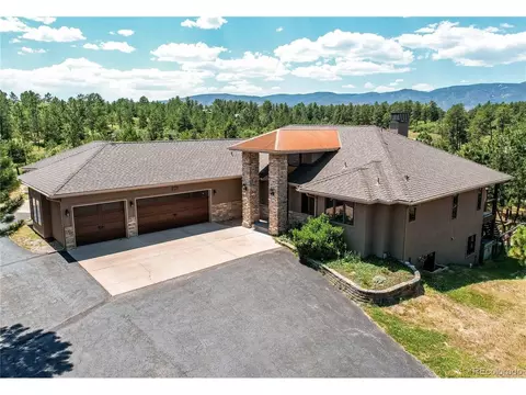8454 Sugarloaf Rd, Larkspur, CO 80118