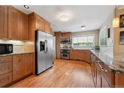 1050 Cody St, Lakewood, CO 80215 photo 9