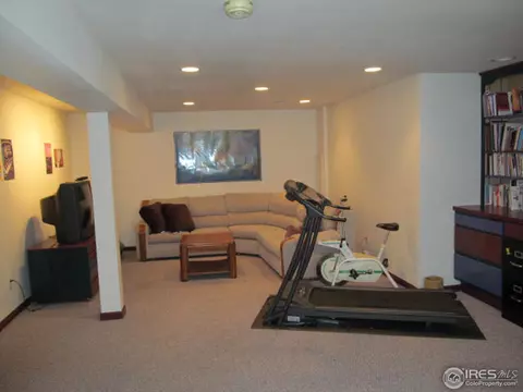 2456 Mapleton Cir, Longmont, CO 80503 photo 18