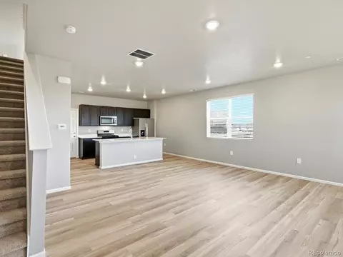 22155 E 7th Pl, Aurora, CO 80018 photo 4
