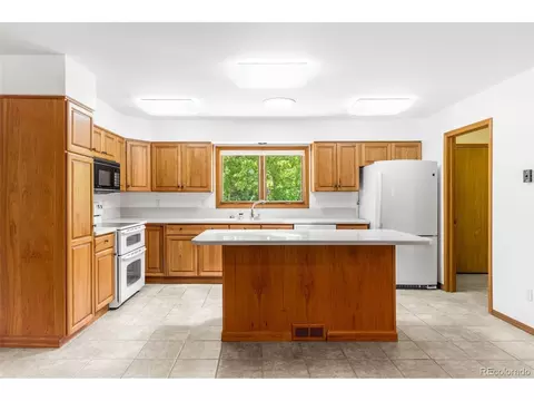 Kitchen - 1591 Marshall Rd, Boulder, CO 80305 photo 1 of 3